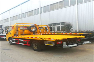 巴林右旗附近拖车救援搭电